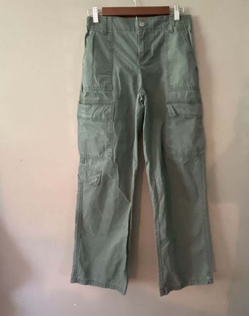 No Boundaries Green Elastic Waist Wide Leg Cargo Pants